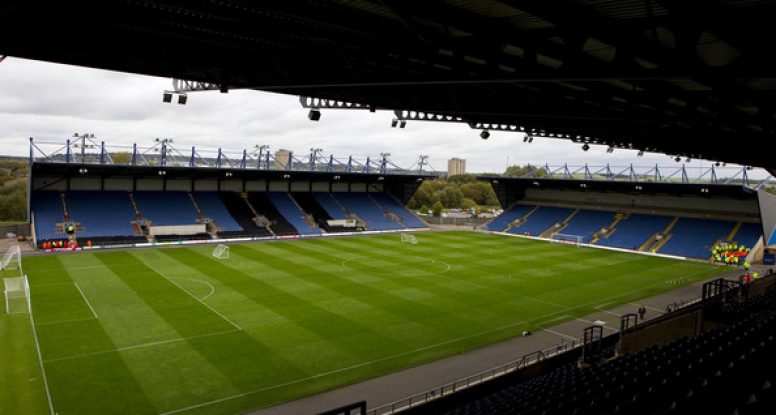 Hybrid XtraGrass pitch at Oxford United’s Kassam Stadium | XtraGrass